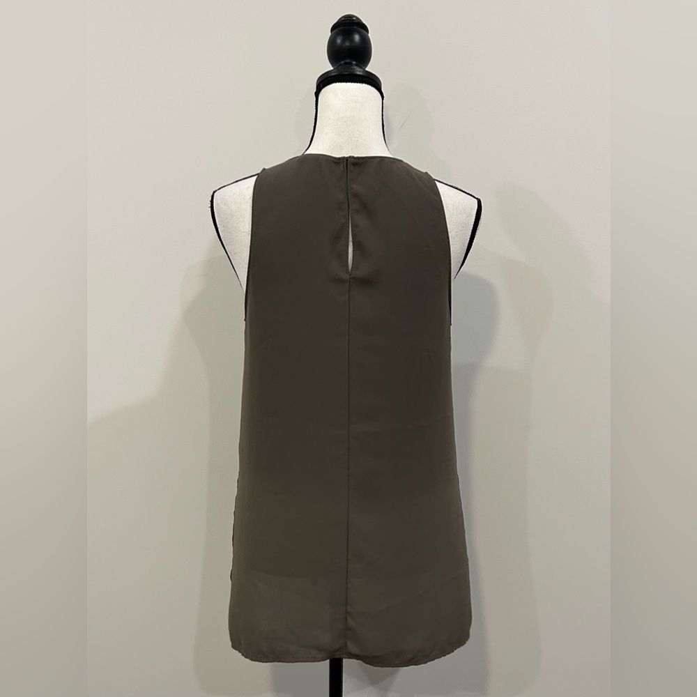 Lush Sleeveless Blouse - Picture 3 of 3